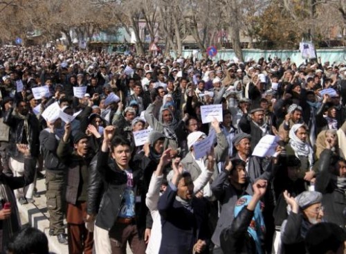 Ethnic Hazara demonstrators protest demanding action to rescue Hazaras kidnapped from a bus by masked men who many believe are influenced by Islamic State, in Ghazni, March 17, 2015. REUTERS