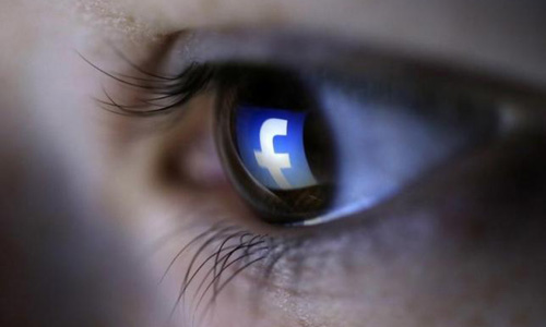 Facebook talks up need for virtual reality, big tech bets