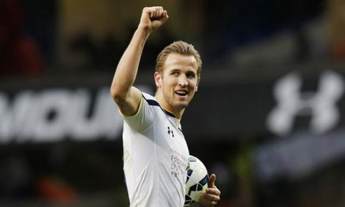 Kane celebrates England call-up with first league hat-trick