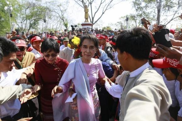 Myanmar to invite Western observers for general election