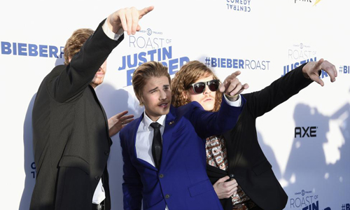 Comics skewer apologetic Justin Bieber at celebrity roast