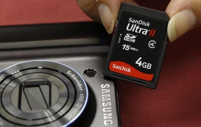SanDisk forecasts first full-year revenue decline in three years