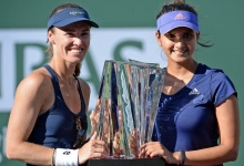 Sania Mirza climbs to top of doubles ranking