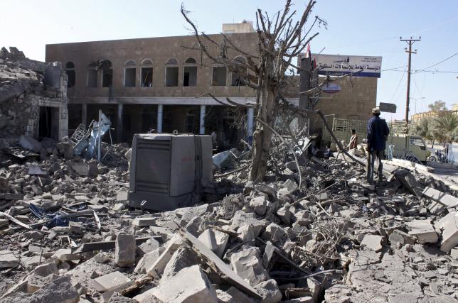 Saudi-led coalition bombs Yemen despite calling off air campaign