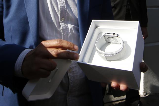 Defective component slowed Apple Watch rollout: WSJ