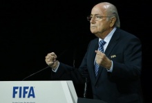 Blatter wins fifth FIFA term as challenger concedes