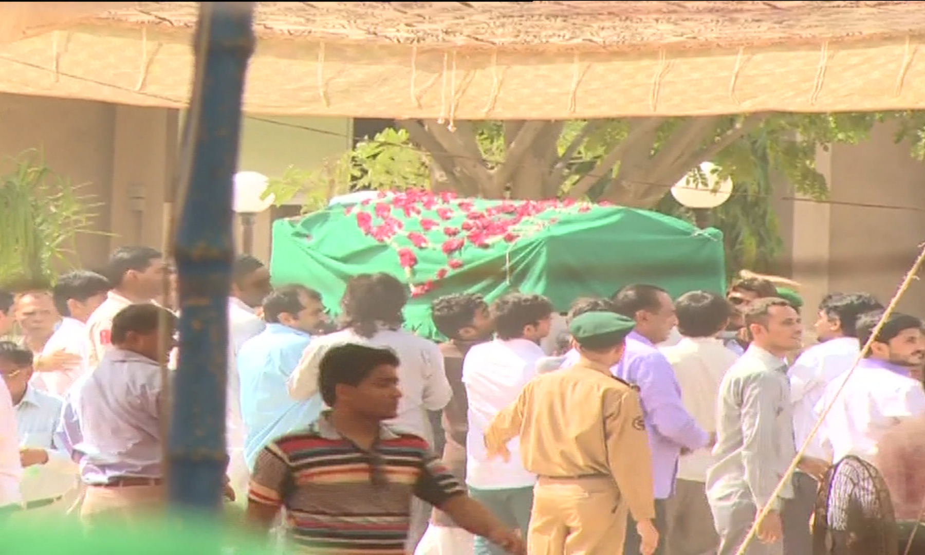 43 victims of Safora tragedy laid to rest in Karachi; mourning day observed across country