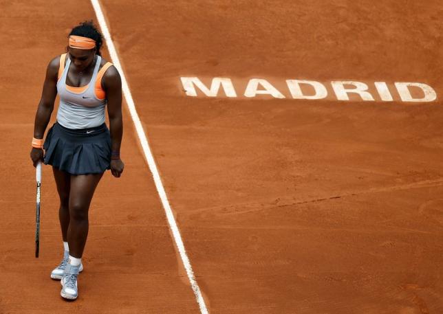 Serena overpowers Azarenka to reach semi-finals
