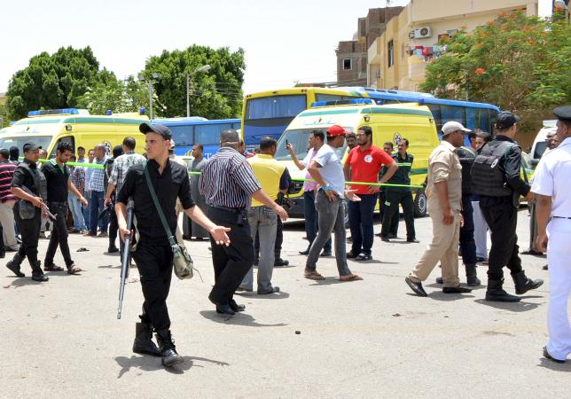 Suicide bomber attacks tourist site in Luxor, four Egyptians wounded