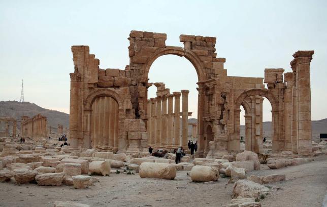 Islamic State militants plant mines and bombs in Palmyra: monitoring group
