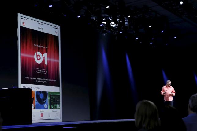 Apple Music cautiously embraced by record industry