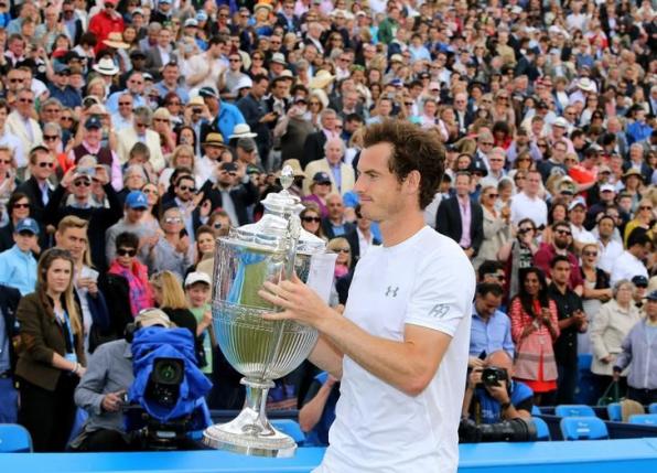 Murray outclasses Anderson to take fourth Queen's title