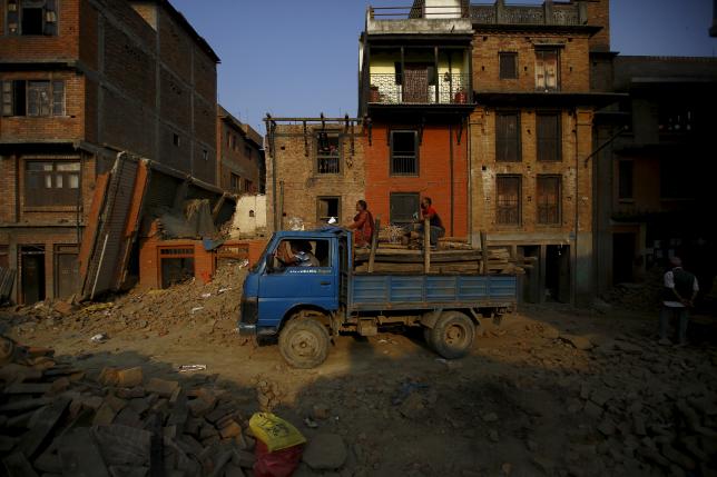 Aid-dependent Nepal says needs $6.6 billion for post-quake rebuilding