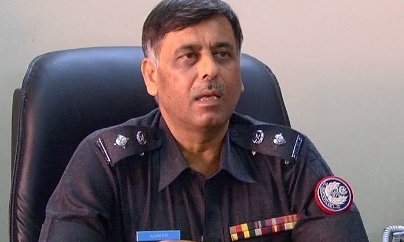 MQM workers go to India in groups, claims SSP Rao Anwaar