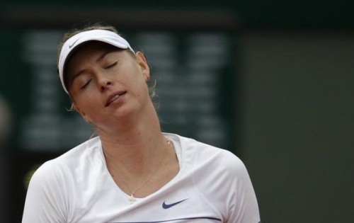 Holder Sharapova frozen out by Czech Safarova