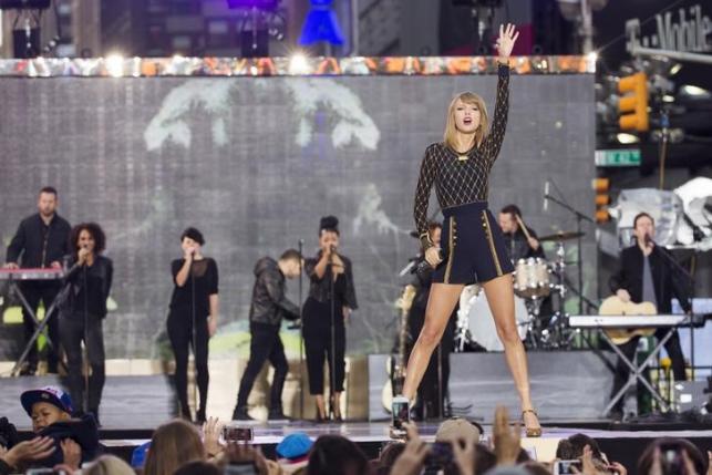 Taylor Swift to put hit album '1989' on Apple Music