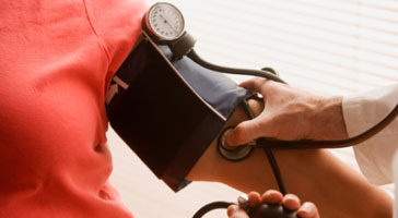 Elevated blood pressure in early adult years tied to heart issues later