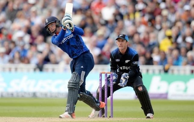 Buttler, Root lead England rout of New Zealand