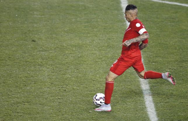 Guerrero hat-trick eases Peru into Copa semi-finals