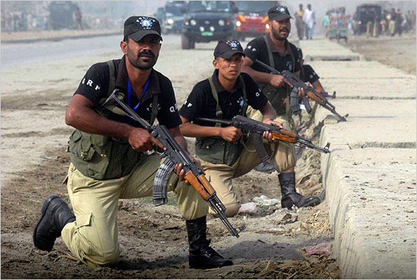 Two cops martyred, dacoit killed in Shikarpur encounter 