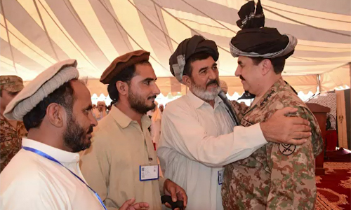 COAS General Raheel Sharif meets tribal elders in North Waziristan; lauds high morale of jawans