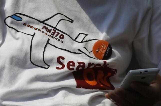 Authorities study plane debris found off Madagascar for links to missing MH370