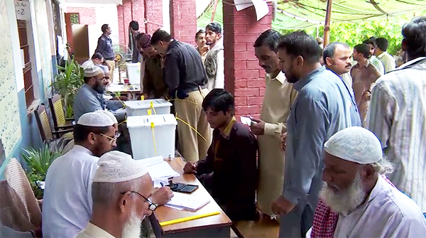 PP-100 by-election: Polling under way in Gujranwala