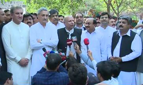 Former federal minister Dost Mazari, Tariq Anees join PTI