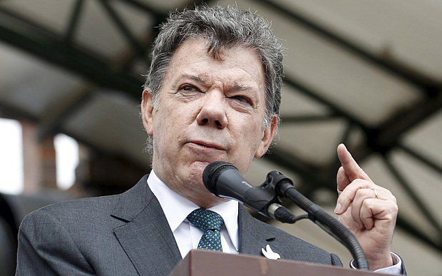 Colombia's Santos replaces military leaders as he pursues FARC peace