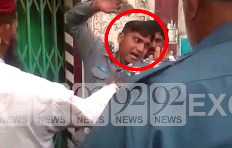 Traffic warden beats motorcyclist in Gujranwala for not pulling over
