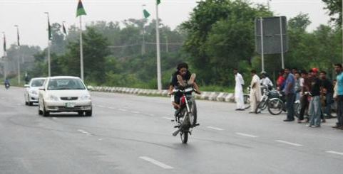 One-wheeling on Eid claims 26 lives across the country; over 400 injured