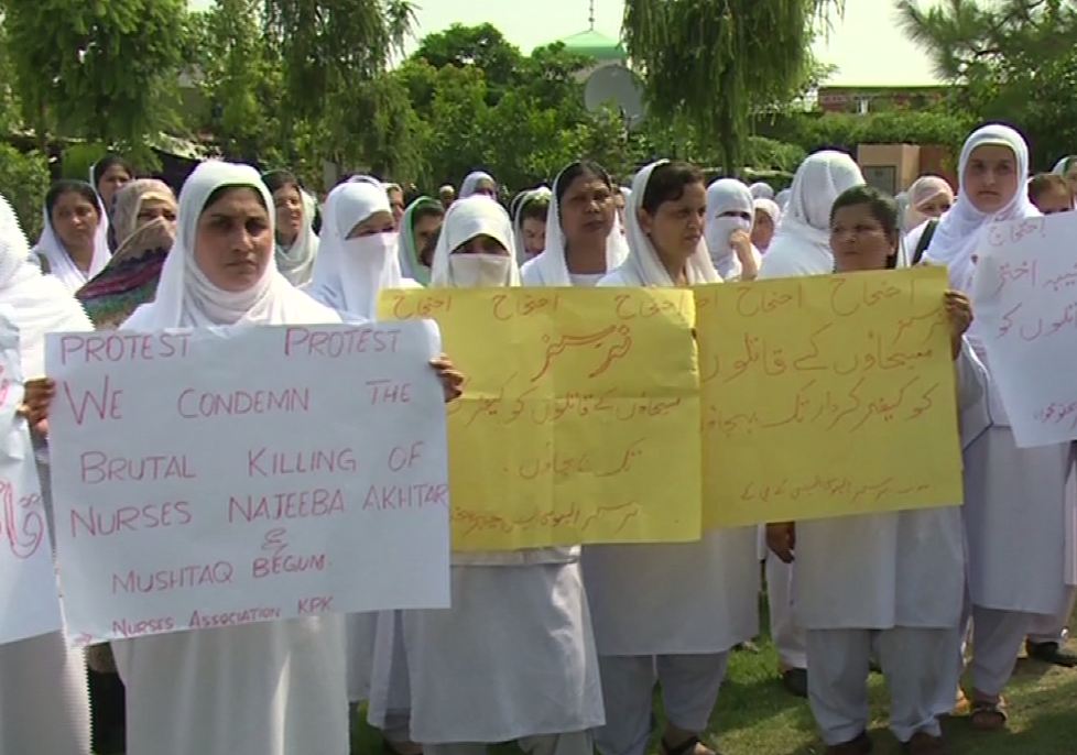 Peshawar: Protest against killing of two nurses; threaten to close hospital