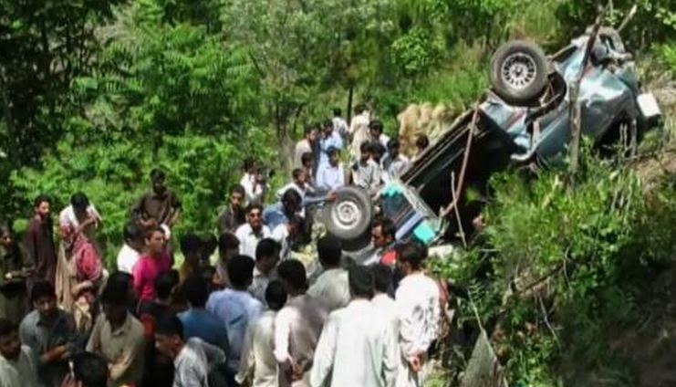 Six die in car accident in Azad Kashmir