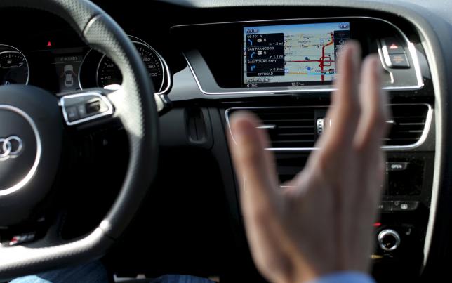 Car dashboards that act like smart phones raise safety issues