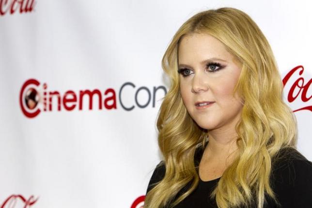 Comedian Amy Schumer makes film screenwriter debut in 'Trainwreck'
