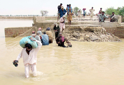 River Indus, Kabul in medium flood in Punjab; Rojhan flooded, authorities fail to provide rescue
