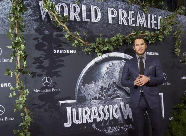 Universal Pictures' 'Jurassic World' sequel set for June 2018