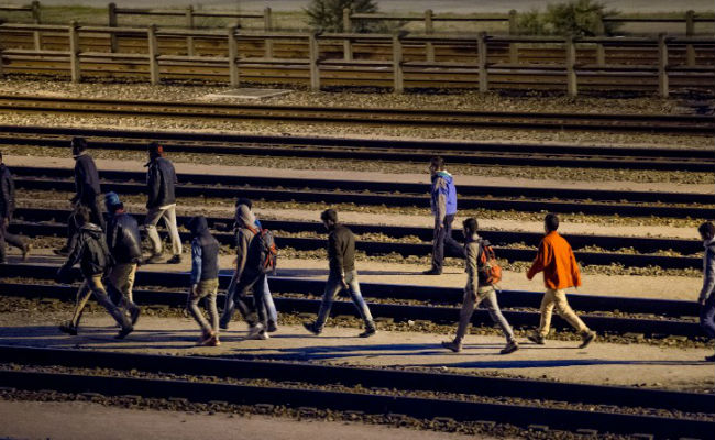 More than 2,000 migrants tried to enter Channel Tunnel in France