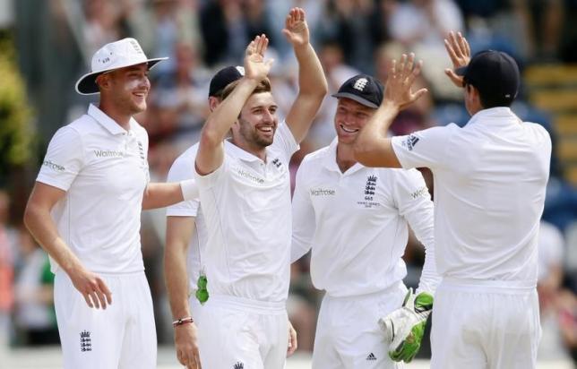 England dismiss Australia for 308, lead by 122