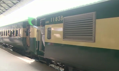 First special Eid train departs from Karachi Cantonment Station