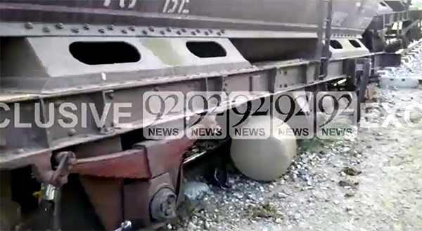 Cargo, passenger trains derail near Muzaffargarh