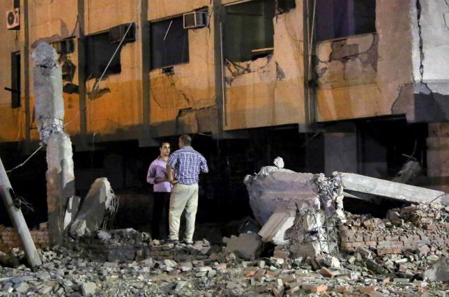 Blast near Cairo state security building wounds 29 - state television
