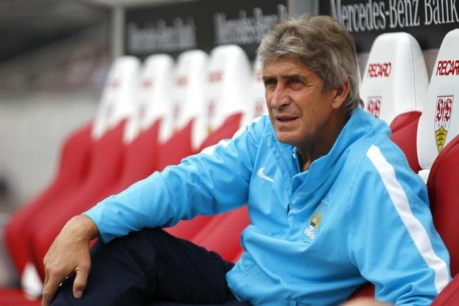 Manchester City give Manuel Pellegrini new contract