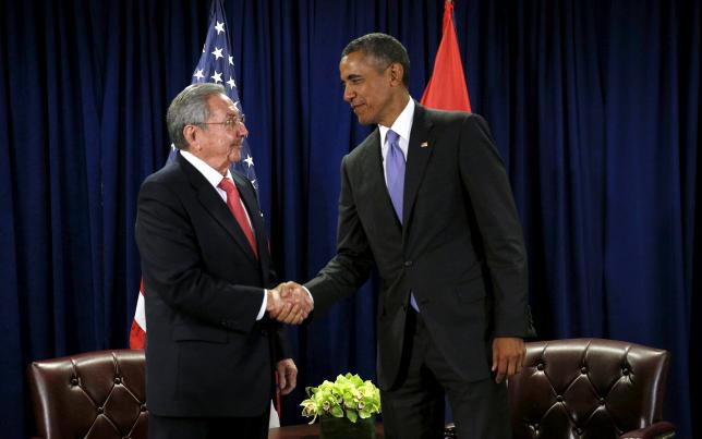Obama, Castro meet as they work on thawing US-Cuba ties