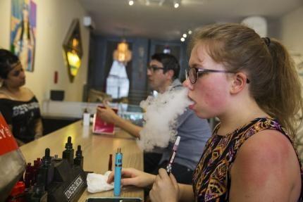 Jury still out on e-cigarettes as cessation aid, US doctors say