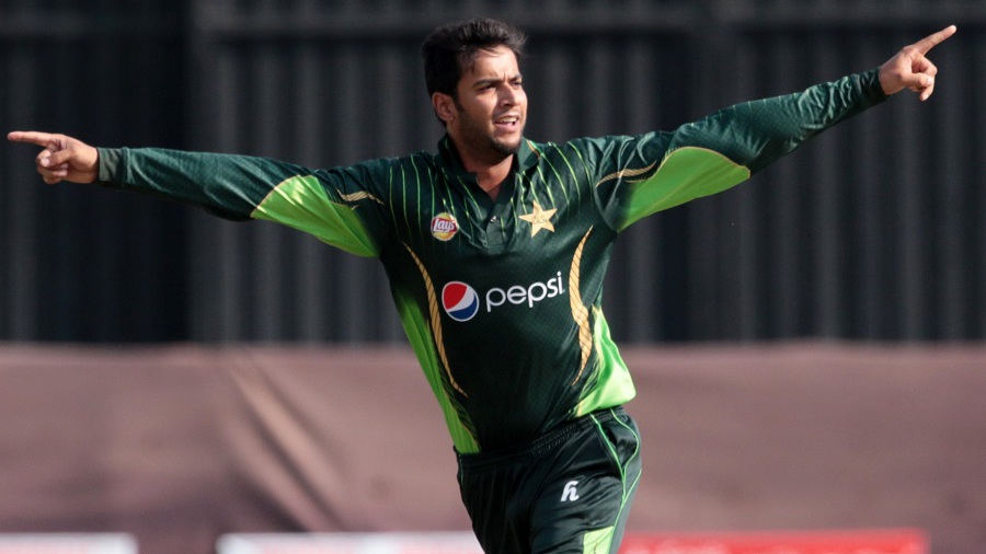 Imad Wasim puts Zimbabwe in a spin to claim first T20 for Pakistan