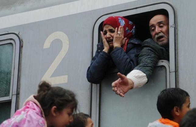 Refugee crisis to test EU at summit of divided leaders