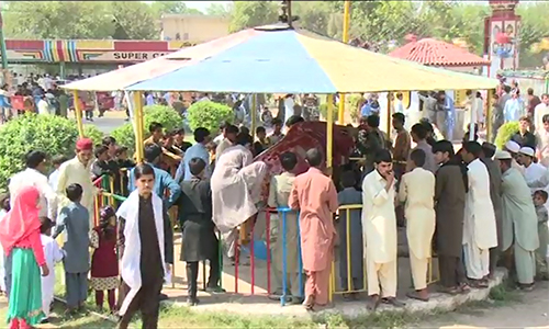 People throng recreational places on second day of Eidul Azha