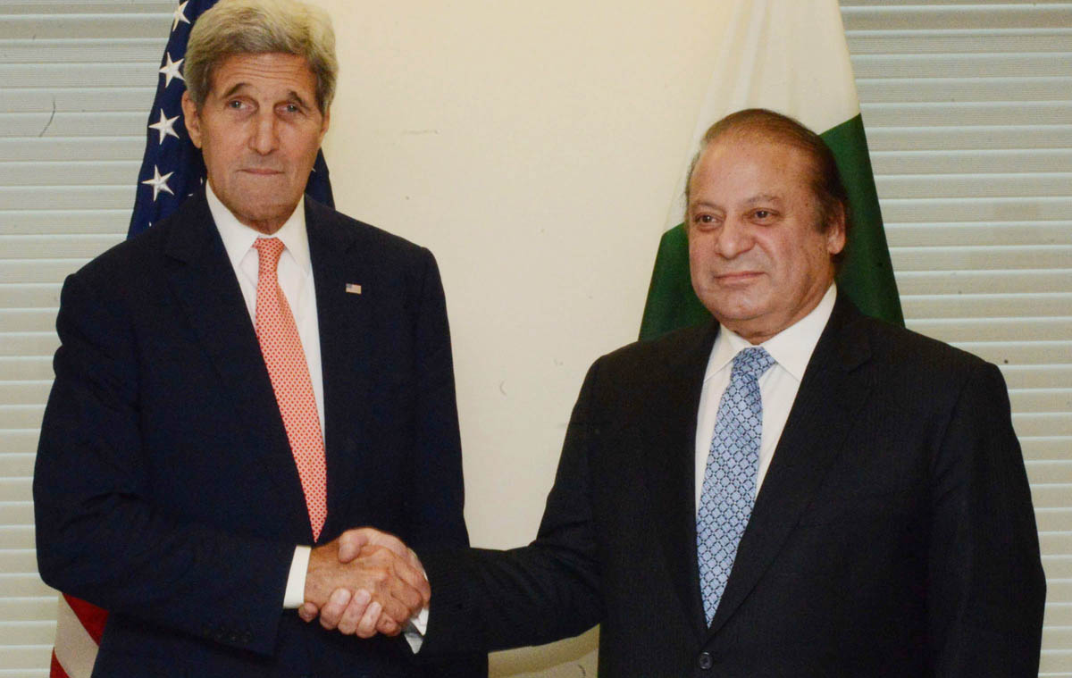 PM Nawaz Sharif calls on US secretary of State John Kerry, discusses bilateral relations