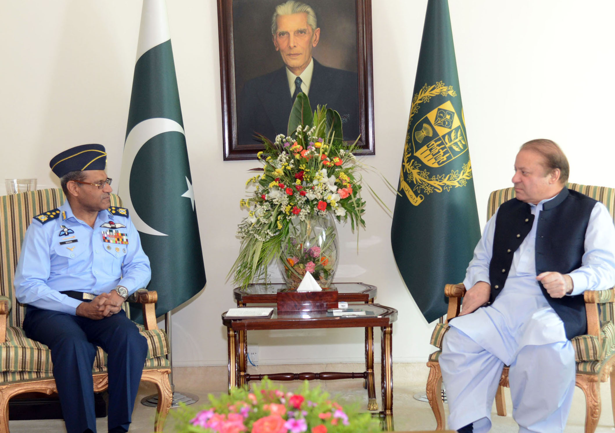 PM Nawaz Sharif, Air Chief Sohail Aman discusses professional matters of PAF
